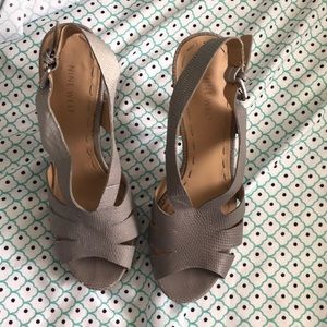 Women’s Nine West shoe